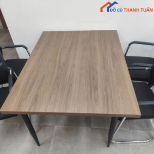 Bàn Làm Việc 1M4x1M Chân Sắt Cũ Mặt Vân Gỗ
