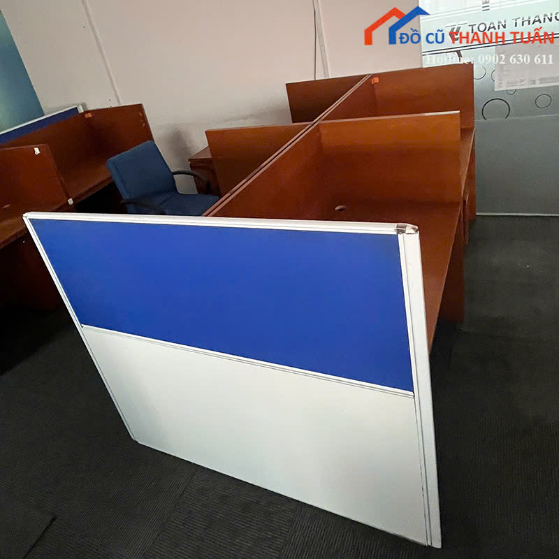 ban-lam-viec-cum-2m4x71x1m21-4 Bàn Làm Việc Cũ Cụm 4 Chỗ 2M4x1M21 Tiện Dụng