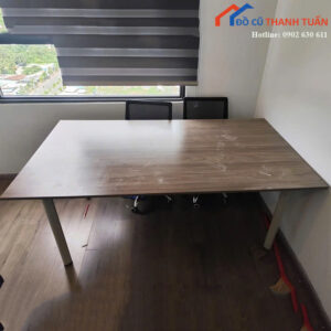Bàn Làm Việc Cũ 1M8x1M Thiết Kế Mặt Vân Gỗ