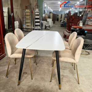 Bộ Bàn Ăn 1M6x80CM Cũ  4 Ghế Bọc Đệm Màu Kem