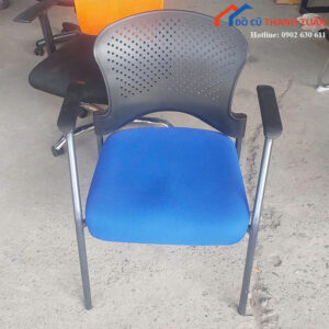 Ghế Văn Phòng Cũ Lưng Tựa Thiết Kế Lỗ Thoáng Mát