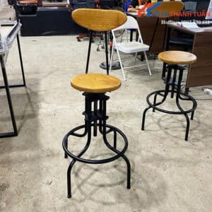 Ghế Cafe Cũ Chân Sắt Thiết Kế Dáng Cao Nhỏ Gọn