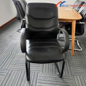 Ghế Văn Phòng Cũ Chân Quỳ Bọc Da Màu Đen Hiện Đại