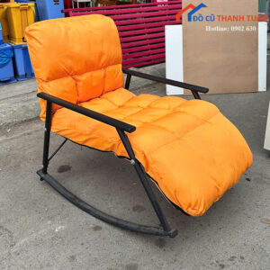 Ghế Thư Giãn Cũ Bọc Đệm Màu Cam Êm Ái Giá Tốt