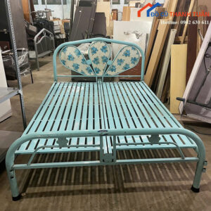 Giường Sắt Cũ 1M4x2M Màu Xanh Sang Trọng