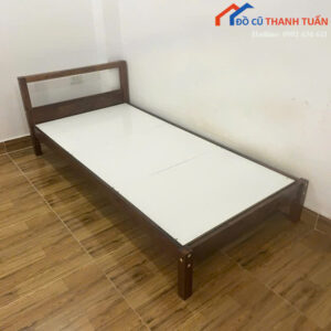 Giường Ngủ Cũ Kiểu Dáng Nhỏ Gọn Giá Tốt