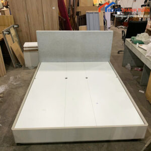Giường Ngủ Cũ Bọc Vải 1M6x2M Màu Sáng
