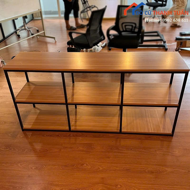 ke-1tr2-3 Kệ Trưng Bày Cũ Thiết Kế 2 Tầng Chia Ngăn Rộng Rãi