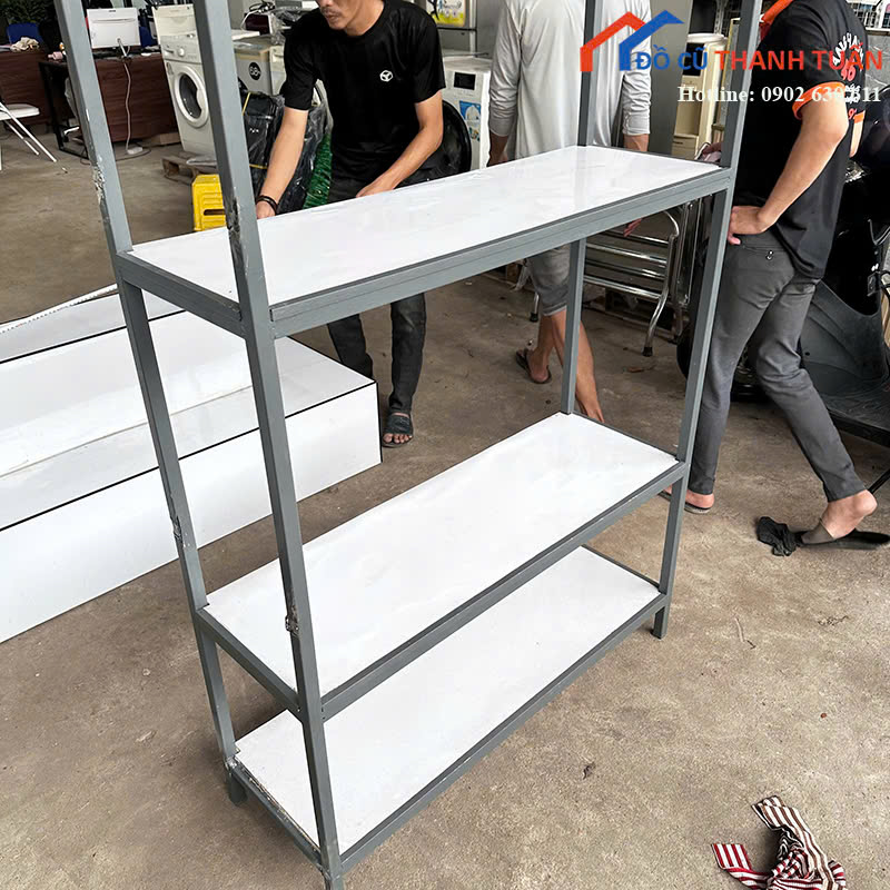 ke-trung-bay-1m05-x-2m4-x35-2 Kệ Trưng Bày Cũ 1M05x2M4 Màu Trắng Sang Trọng