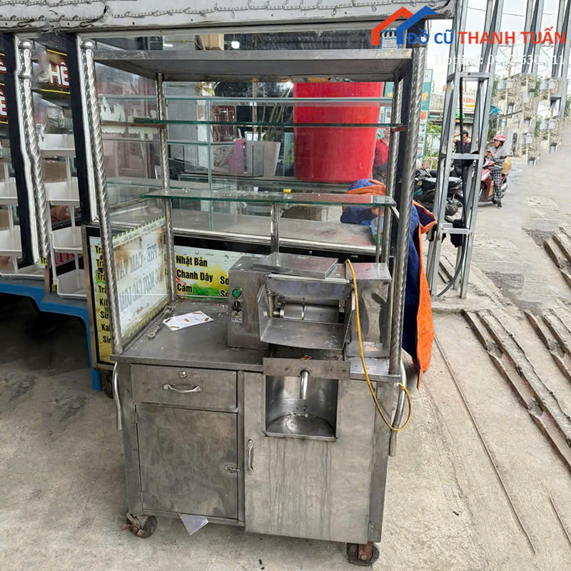 quay-ban-hang-2tr5-2 Quầy Bán Hàng Cũ Khung Kim Loại Giá Tốt