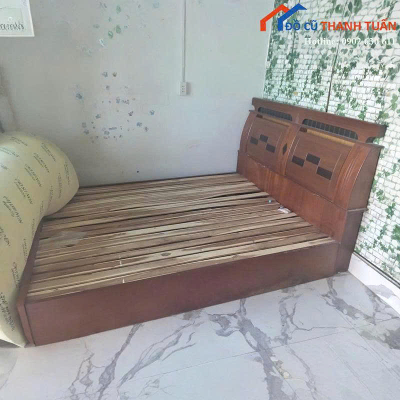 z7178119232732_42ddf8dbcc69fe46bce52200b51af2d3 Giường Ngủ Gỗ Cũ Thiết Kế 2 Hộc Phía Đầu Tiện Lợi