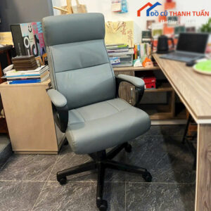 Ghế Giám Đốc Bọc Da Màu Xám Có Tay Vịn Mới 99%