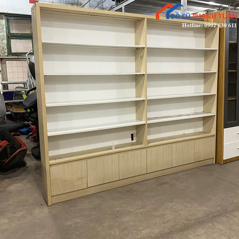 z7188489106186_c8ebea5c6b650157b708133a2da2217d Tủ Trưng Bày Cũ 2M4x2M Thiết Kế Nhiều Ngăn Tiện Lợi
