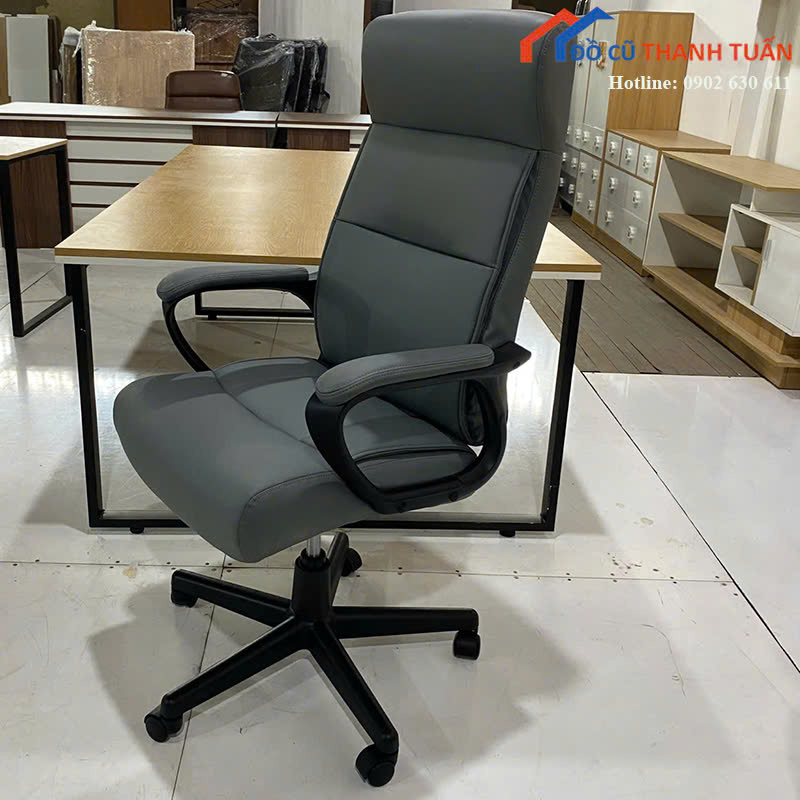 z7191370444729_ceb316f439c62649353994b2e17c2490 Ghế Giám Đốc Bọc Da Màu Xám Có Tay Vịn Mới 99%