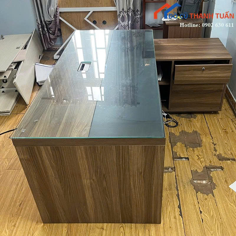 z7198629591551_2f738caf7cc478bc5c54068944cf0dae Bàn Giám Đốc Cũ 1M7x1M5 Màu Nâu Góc L Hiện Đại