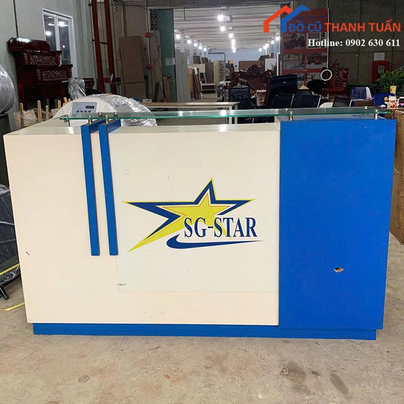 z7199150118404_dfcba076731adea9acae33d0aa3631b9 Quầy Lễ Tân Cũ 1M8x90CM Màu Trắng Phối Xanh Dương