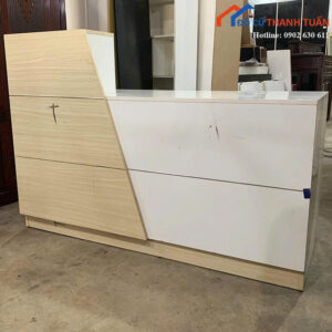 Quầy Lễ Tân Cũ 1M5x60CM Vân Gỗ Phối Trắng Giá Tốt