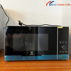 Lò Vi Sóng Cũ Electrolux Có Nút Xoay Dễ Sử Dụng