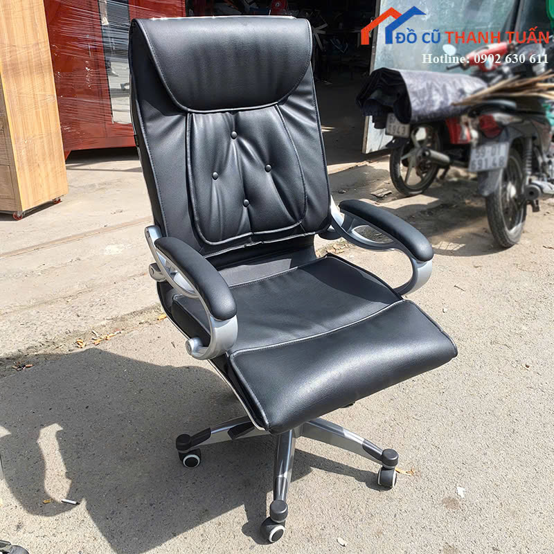 z7225935067190_822782a2c369cb3f5af7b992db158e1e Ghế Giám Đốc Cũ Bọc Da Màu Đen Có Tay Vịn Thoải Mái