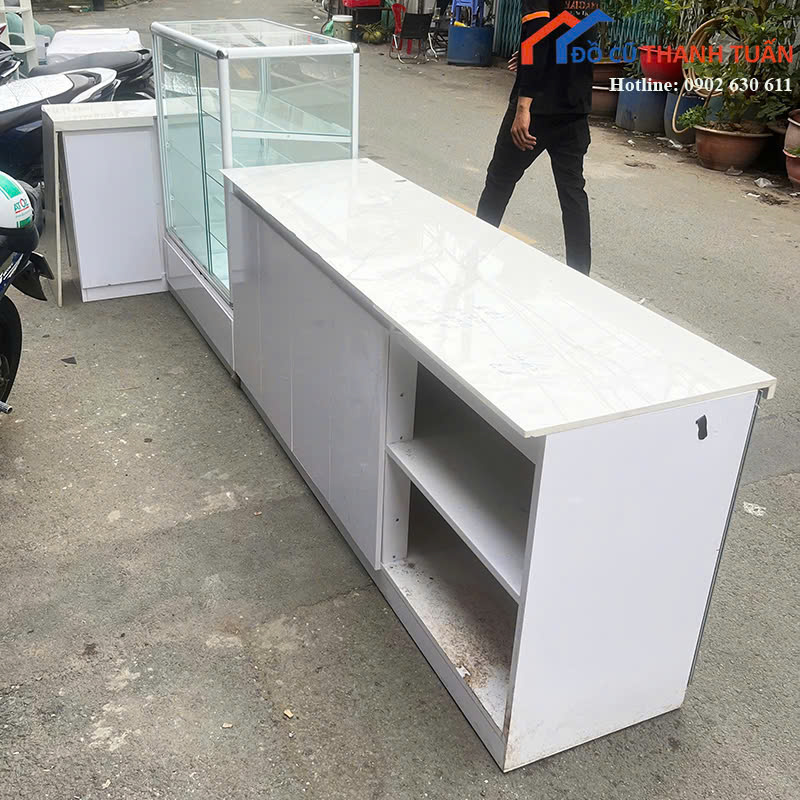 z7239101934107_f32b17df5ff99197191d7728873775f3 Hệ Quầy Cũ 3M25x2M Màu Xanh Phối Trắng Sang Trọng