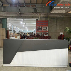 Quầy Lễ Tân Cũ 2M8x1M2 Màu Trắng Phối Đen Hiện Đại