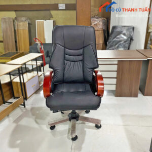 Ghế Giám Đốc Bọc Da Màu Đen Tay Vịn Gỗ Mới 99%