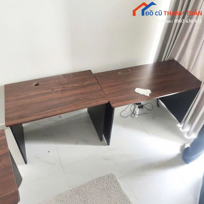 blv-1mx60x75-sl18-2 Bàn Làm Việc Cũ 1Mx60CM Vân Gỗ Thiết Kế Nhỏ Gọn
