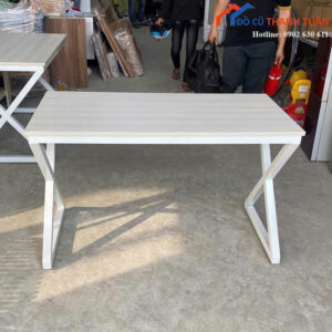 ban-lam-viec-cu-1m2x60cm-thiet-ke-chan-chu-x