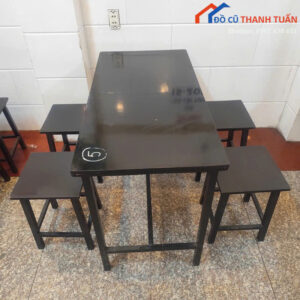Bộ Bàn Ăn Cũ 4 Ghế Màu Đen Thiết Kế Nhỏ Gọn