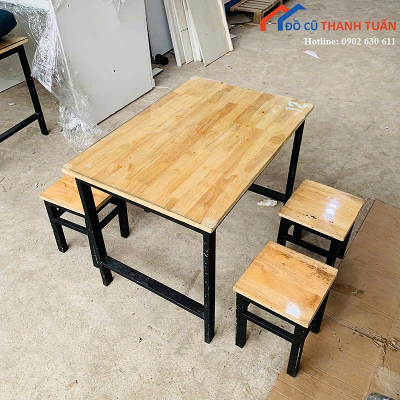 bo-ban-an-4-ghe-mat-kinh-55x80x60-ghe-25x25x32-1 Bộ Bàn Ăn Cũ 4 Ghế Mặt Kính 55CMx60CM (Nhiều Mẫu)