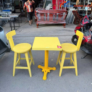 Bộ Bàn Ghế Cafe Cũ Màu Vàng Thiết Kế Nhỏ Gọn