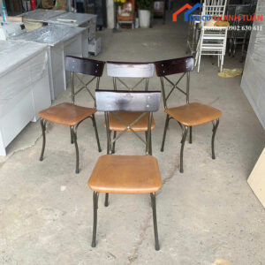 Ghế Cafe Cũ Thiết Kế Lưng Chữ X Bọc Đệm Êm Ái