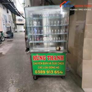 Quầy Bán Hàng Cũ Kính Trong Suốt Thiết Kế Nhỏ Gọn