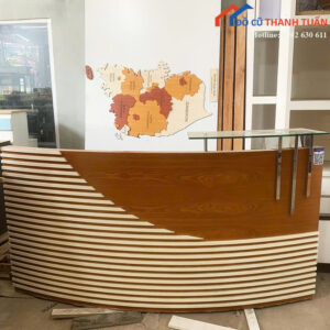 Quầy Lễ Tân Cũ 2Mx1M Thiết Kế Không Hộc Tiện Dụng