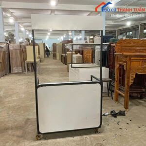 Quầy Bán Hàng Cũ 1M8x1M Màu Trắng Phối Đen