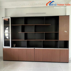 Tủ Trưng Bày Cũ 2M4x3M5 Thiết Kế Nhiều Ngăn