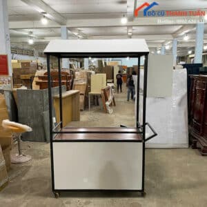 Quầy Bán Hàng Cũ 2Mx1M8 Màu Trắng Phối Đen Mới 99%