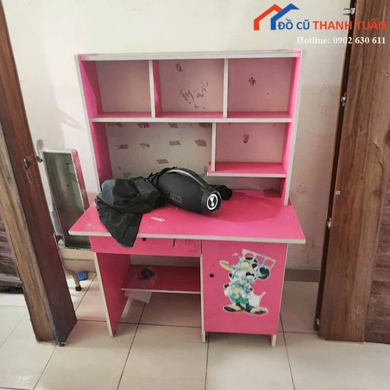z7322849266018_49720a798136ffa2d328d0d95204f34b Bàn Học Trẻ Em Cũ Màu Hồng Tươi Sáng Giá Tốt