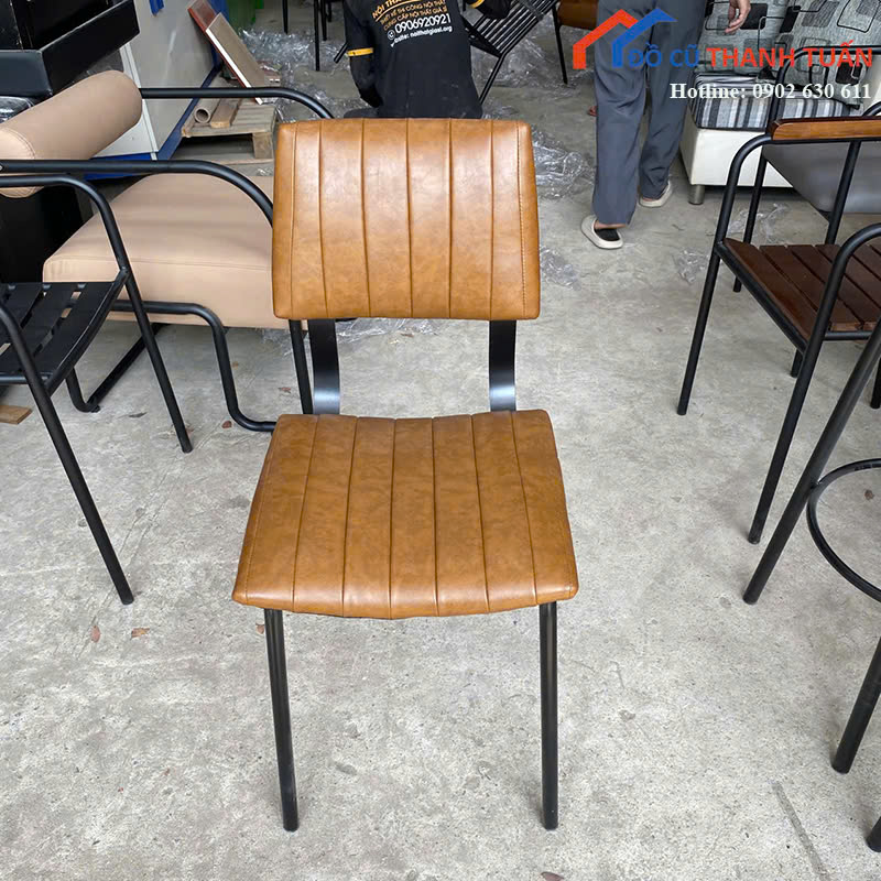 530-TL11 Ghế Cafe Khung Sắt Bọc Đệm Mới 99% (Nhiều Mẫu)