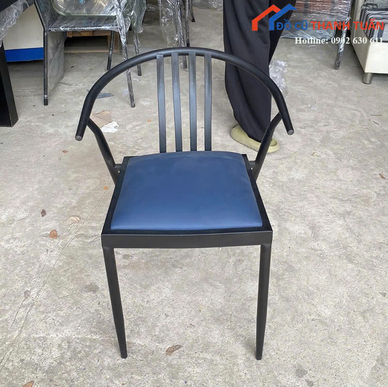 530-TL29 Ghế Cafe Khung Sắt Bọc Đệm Mới 99% (Nhiều Mẫu)