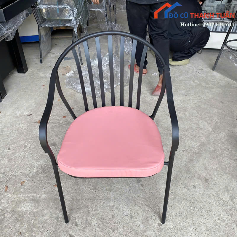 560-TL22 Ghế Cafe Khung Sắt Bọc Đệm Mới 99% (Nhiều Mẫu)