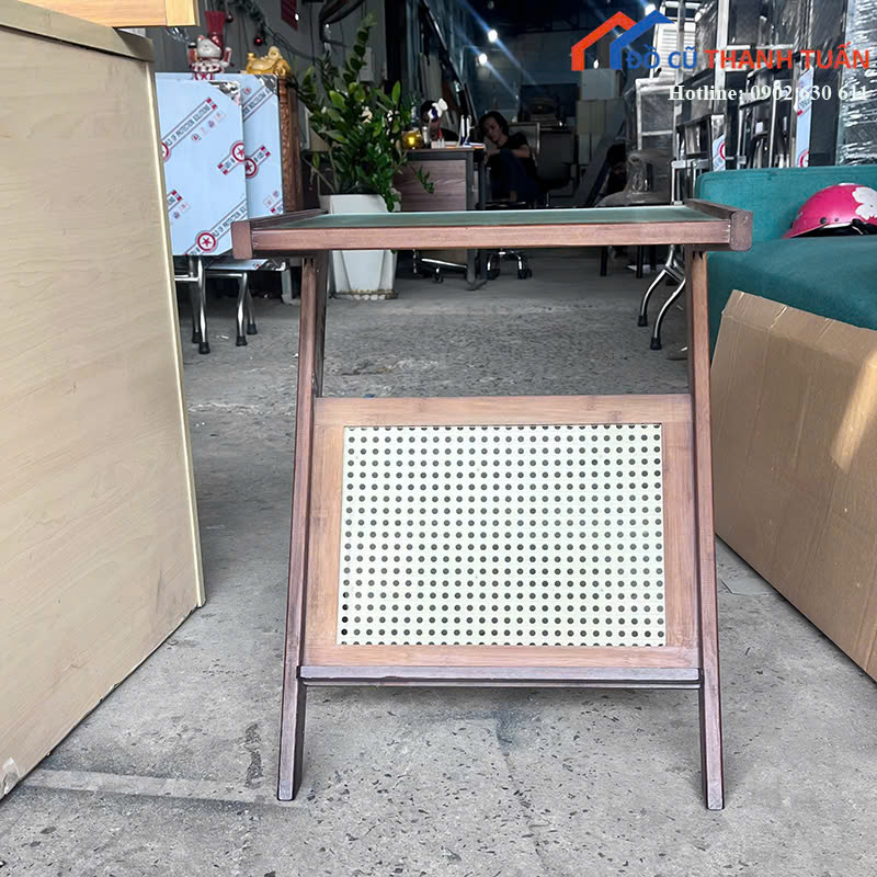 ban-250k-2 Bàn Cafe Cũ Mặt Kính Khung Gỗ Đẹp Mắt Giá Tốt