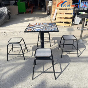 Bộ Bàn Ghế Cafe Cũ Hoa Văn Độc Đáo (Nhiều Mẫu)