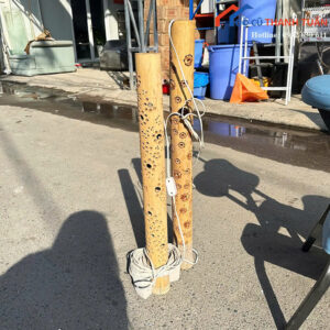 Đèn Decor Cũ Bằng Tre Có Lỗ Tạo Hiệu Ứng Ánh Sáng