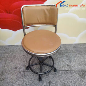 ghe-bar-cu-boc-da-mau-nau-thiet-ke-nho-gon