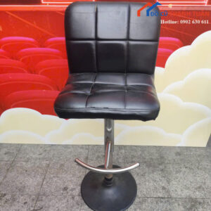 ghe-bar-cu-boc-da-mau-den-co-tua-lung-nhieu-mau