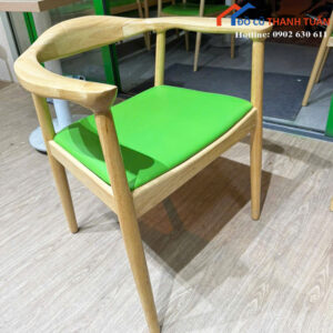 Ghế Cafe Cũ Bọc Da Khung Gỗ Tự Nhiên Chắc Chắn