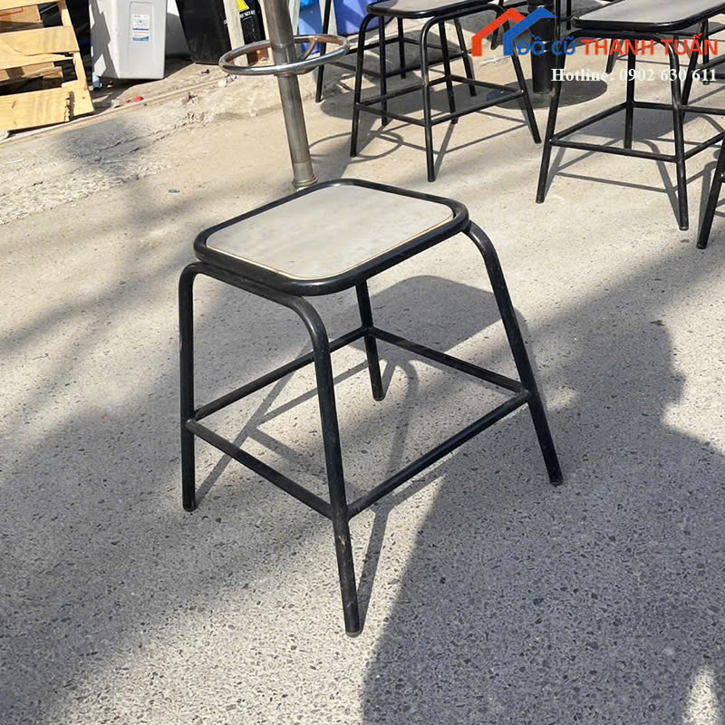 ghe-g150k-3 Ghế Cafe Cũ Khung Sắt Thiết Kế Nhỏ Gọn Giá Tốt
