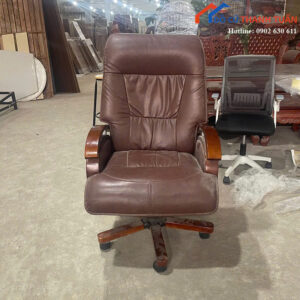 ghe-giam-doc-cu-boc-da-tay-vin-go-sang-trong