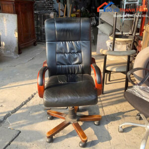 Ghế Giám Đốc Cũ Bọc Da Có Tay Vịn Gỗ Sang Trọng